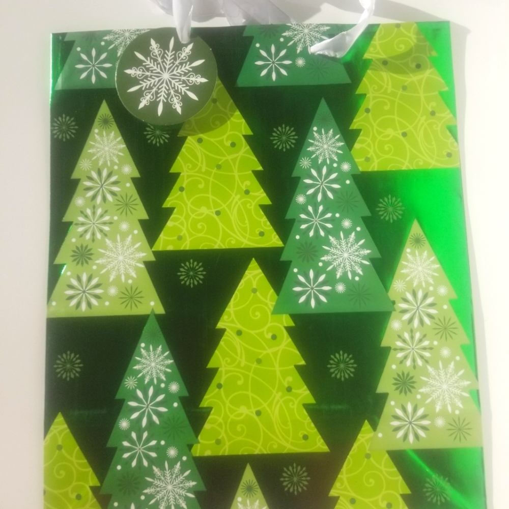 New gift bags set of 5 free 30 count gift Tags